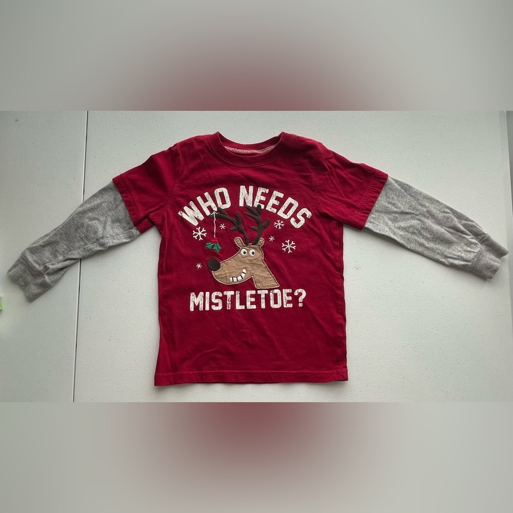 Boy’s T-shirt Who needs Mistletoe 5T